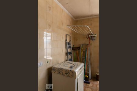 Casa à venda com 212m², 3 quartos e sem vagaÁrea de Serviço