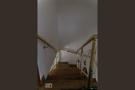 Casa à venda com 212m², 3 quartos e sem vagaEscadas