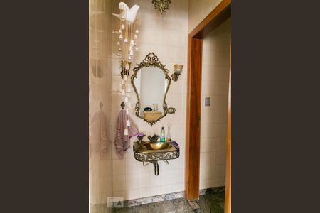 Casa à venda com 212m², 3 quartos e sem vagaLavabo