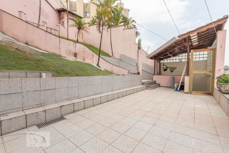 Casa à venda com 452m², 3 quartos e 6 vagasQuintal