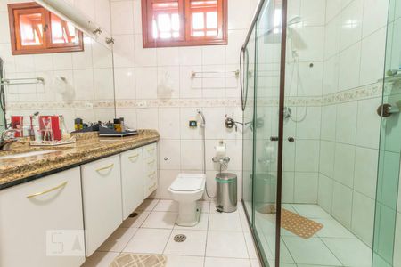 Casa à venda com 452m², 3 quartos e 6 vagasBanheiro da Suíte 3