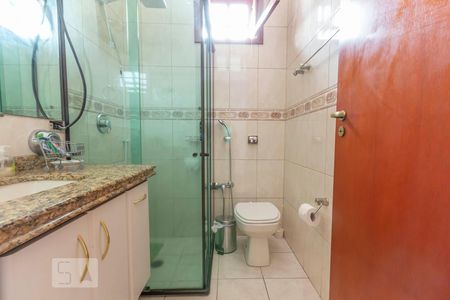 Casa à venda com 452m², 3 quartos e 6 vagasBanheiro da Suíte 1