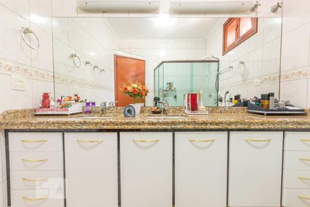 Casa à venda com 452m², 3 quartos e 6 vagasBanheiro da Suíte 3