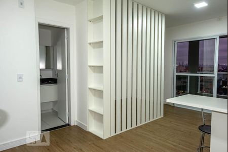 Studio para alugar com 34m², 1 quarto e 1 vaga Studio para alugar com 34m², 1 quarto e 1 vagaSala