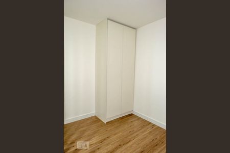 Studio para alugar com 34m², 1 quarto e 1 vaga Studio para alugar com 34m², 1 quarto e 1 vagaQuarto