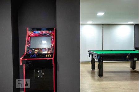Studio para alugar com 34m², 1 quarto e 1 vaga Studio para alugar com 34m², 1 quarto e 1 vagaSalão de jogos