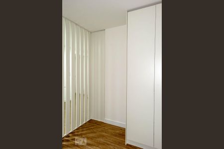 Studio para alugar com 34m², 1 quarto e 1 vaga Studio para alugar com 34m², 1 quarto e 1 vagaQuarto