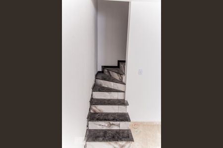 Apartamento para alugar com 100m², 2 quartos e 1 vagaEscada