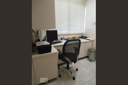 Apartamento à venda com 193m², 3 quartos e 3 vagasEscritório 1