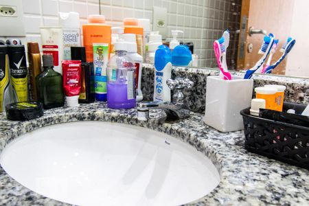 Apartamento para alugar com 55m², 2 quartos e 1 vaga Apartamento para alugar com 55m², 2 quartos e 1 vagaPia do Banheiro 02