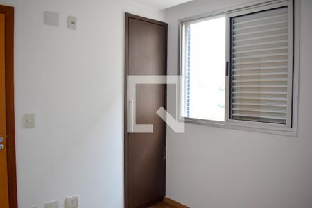 Apartamento à venda com 180m², 3 quartos e 3 vagasQuarto 1