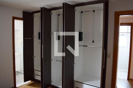 Apartamento à venda com 180m², 3 quartos e 3 vagasSuíte