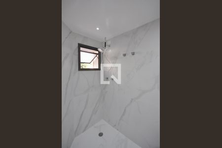 Apartamento à venda com 129m², 3 quartos e 2 vagasChuveiro do Banheiro