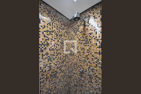 Apartamento à venda com 129m², 3 quartos e 2 vagasChuveiro do Banheiro da Suíte