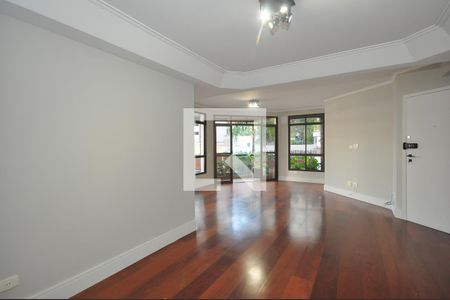 Sala de apartamento à venda com 3 quartos, 129m² em Real Parque, São Paulo