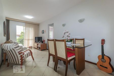 Sala de apartamento para alugar com 2 quartos, 57m² em Pechincha, Rio de Janeiro