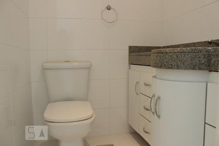 Lavabo de apartamento para alugar com 4 quartos, 139m² em Barra da Tijuca, Rio de Janeiro