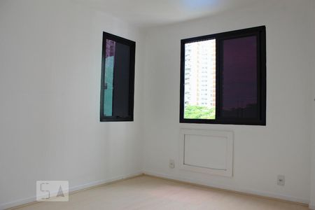 Apartamento para alugar com 139m², 4 quartos e 2 vagasQuarto 3