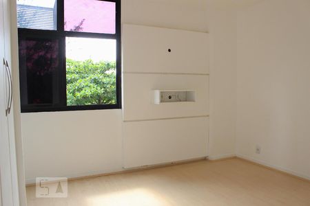 Apartamento para alugar com 139m², 4 quartos e 2 vagasSuíte