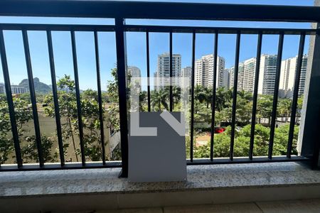 Plaquinha na Varanda da Sala de apartamento à venda com 1 quarto, 70m² em Jacarepaguá, Rio de Janeiro