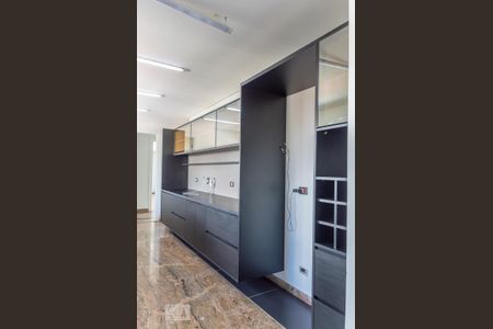 Apartamento para alugar com 300m², 3 quartos e 4 vagas