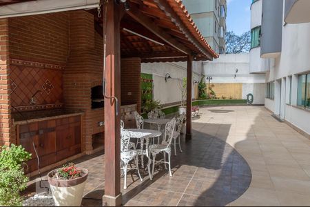 Apartamento para alugar com 300m², 3 quartos e 4 vagas Apartamento para alugar com 300m², 3 quartos e 4 vagasÁrea comum - Churrasqueira