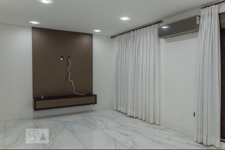 Apartamento para alugar com 300m², 3 quartos e 4 vagas Apartamento para alugar com 300m², 3 quartos e 4 vagasQuarto Suíte