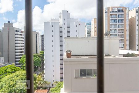 Apartamento para alugar com 300m², 3 quartos e 4 vagas Apartamento para alugar com 300m², 3 quartos e 4 vagasVista do Quarto 3 - Suíte