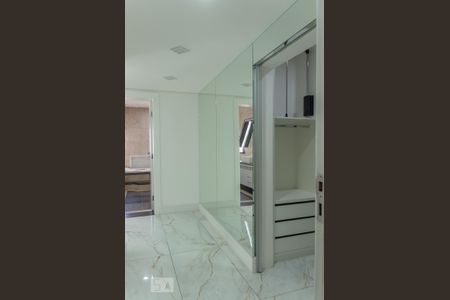 Apartamento para alugar com 300m², 3 quartos e 4 vagas Apartamento para alugar com 300m², 3 quartos e 4 vagasCloset da suíte