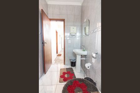 Casa para alugar com 260m², 4 quartos e 2 vagasBanheiro