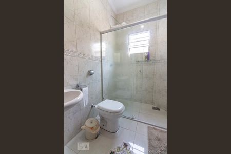 Casa para alugar com 260m², 4 quartos e 2 vagasBanheiro