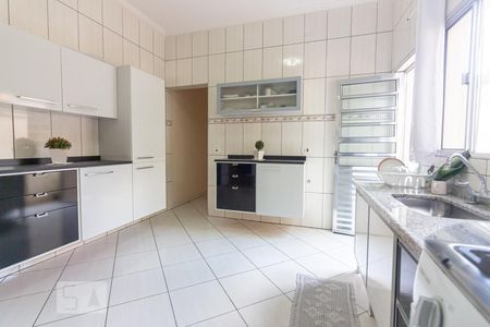 Casa para alugar com 260m², 4 quartos e 2 vagasCozinha