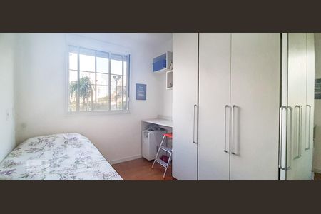 Dormitório de apartamento à venda com 3 quartos, 62m² em Rubem Berta, Porto Alegre