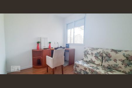 Dormitório de apartamento à venda com 3 quartos, 62m² em Rubem Berta, Porto Alegre