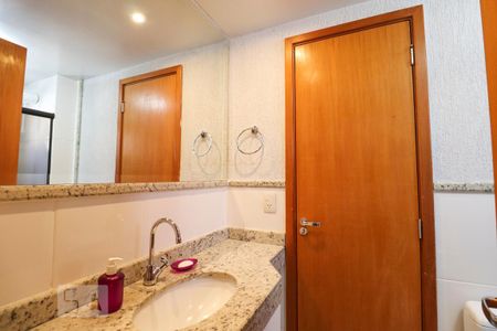 Apartamento para alugar com 90m², 3 quartos e 2 vagasBanheiro da Suíte Americana 1 e 2