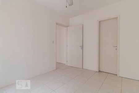 Dormitório de apartamento à venda com 1 quarto, 51m² em Jardim Floresta, Porto Alegre