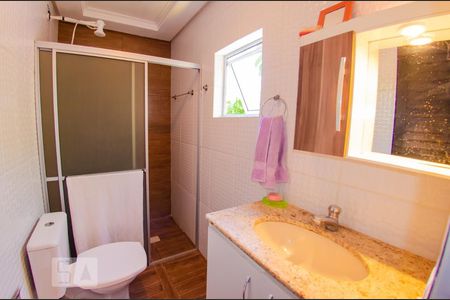 Banheiro de casa para alugar com 1 quarto, 35m² em São João do Rio Vermelho, Florianópolis