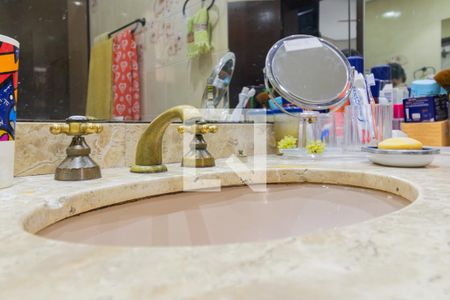 Apartamento à venda com 167m², 3 quartos e 3 vagasBanheiro da Suíte 1