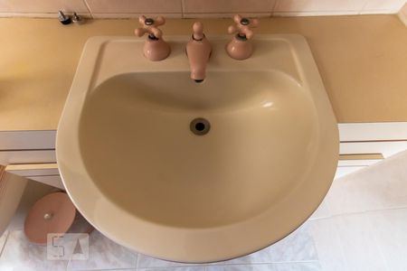 Casa à venda com 500m², 5 quartos e 3 vagasBanheiro da Suíte 1