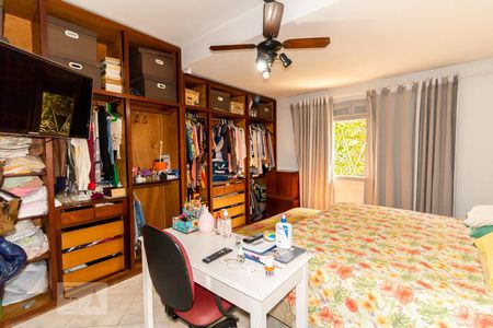 Casa à venda com 500m², 5 quartos e 3 vagasSuíte 2