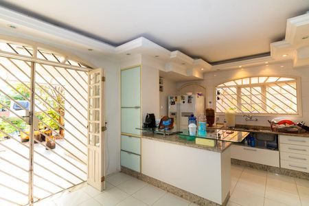 Casa à venda com 500m², 5 quartos e 3 vagasCozinha