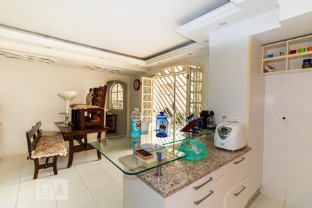 Casa à venda com 500m², 5 quartos e 3 vagasCozinha