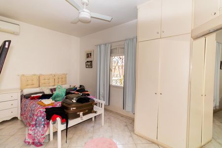 Casa à venda com 500m², 5 quartos e 3 vagasQuarto 2