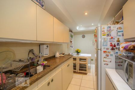 Apartamento à venda com 160m², 3 quartos e 2 vagasCozinha