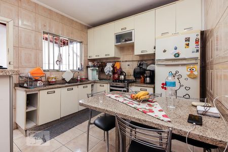 Casa à venda com 93m², 2 quartos e 2 vagas Casa à venda com 93m², 2 quartos e 2 vagasCozinha