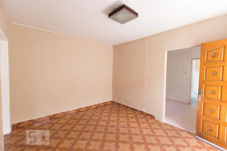 Sala de casa para alugar com 2 quartos, 72m² em Parque Tomas Saraiva, São Paulo