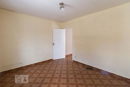 Quarto 1 de casa para alugar com 2 quartos, 72m² em Parque Tomas Saraiva, São Paulo