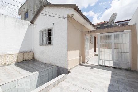 Casa para alugar com 72m², 2 quartos e 1 vagaQuintal