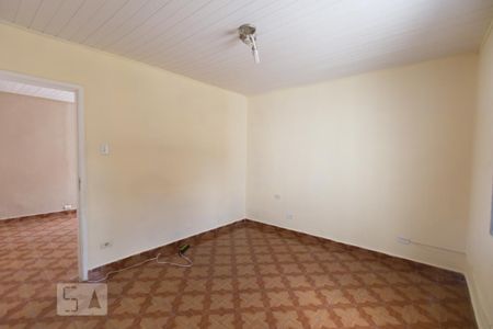 Quarto 1 de casa para alugar com 2 quartos, 72m² em Parque Tomas Saraiva, São Paulo