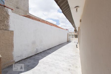 Casa para alugar com 72m², 2 quartos e 1 vagaQuintal